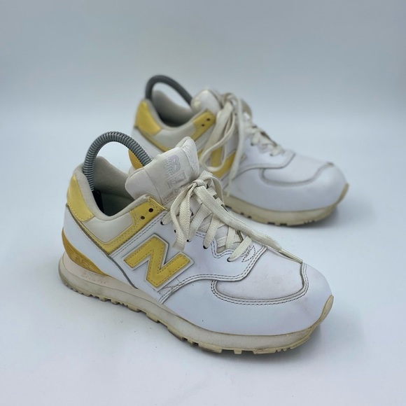 New balance 574 running shoe womens size 7 - Picture 4 of 7